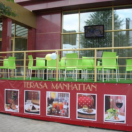 Manhattan Hotel&Restaurant Kischinau Exterior foto