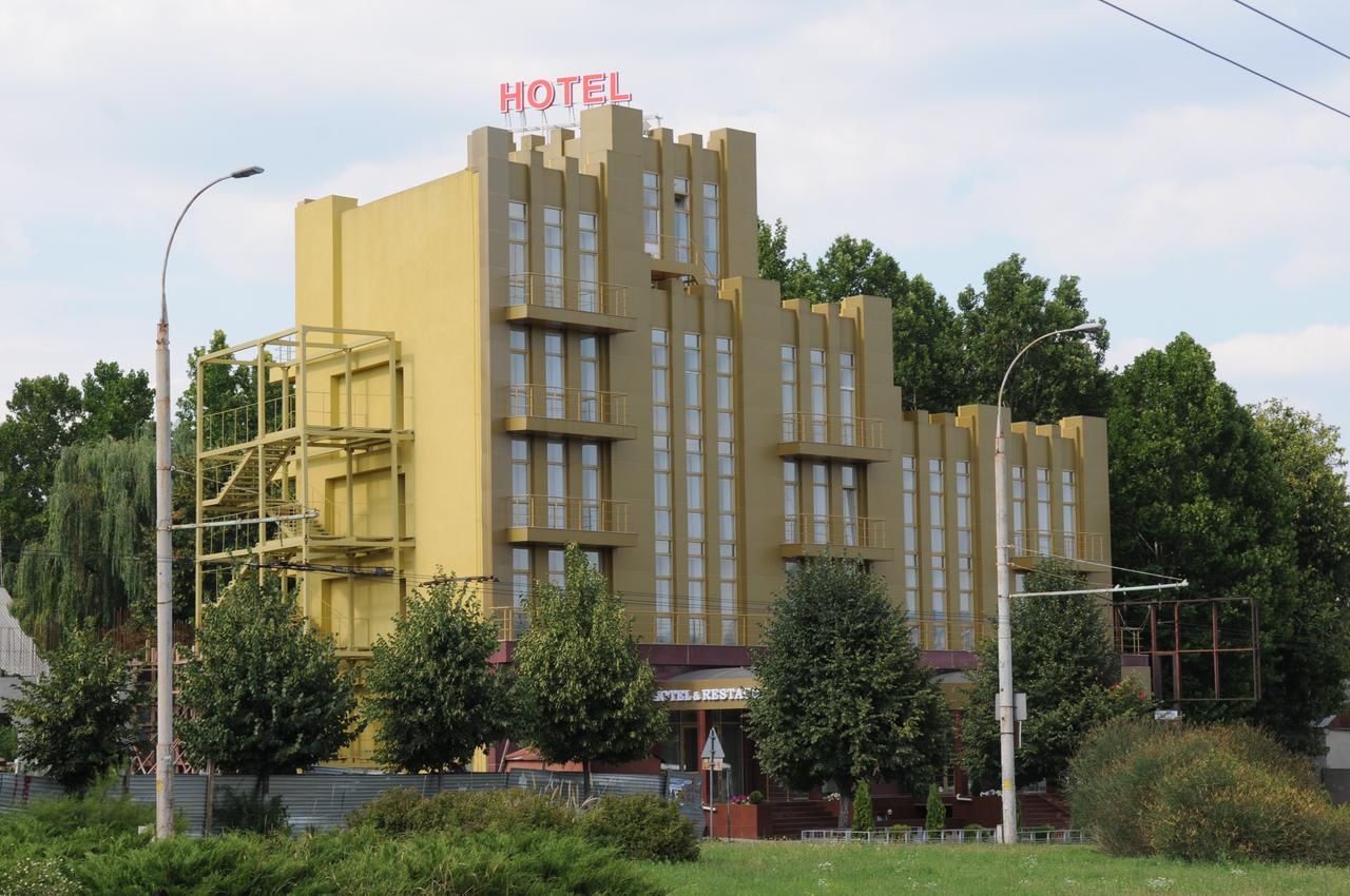 Manhattan Hotel&Restaurant Kischinau Exterior foto